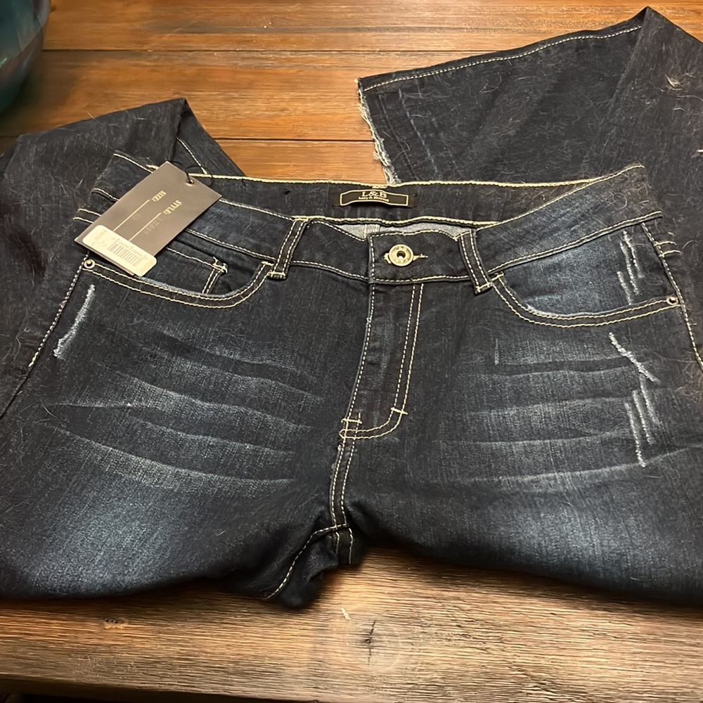 L & B Style LB639 Bohemian Boyfriend Jeans - Picture 7 of 7